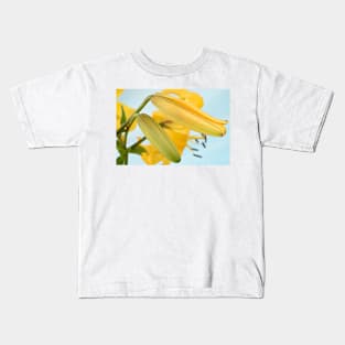 Lilium  &#39;Yellow Bruse&#39;  Asiatic Lily  Flower buds Kids T-Shirt